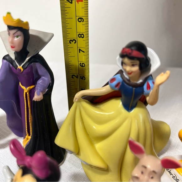 Disney Character Figurine Set. Collectible. Evil queen. Doc. Donald. Daisy. Mick - Picture 7 of 7